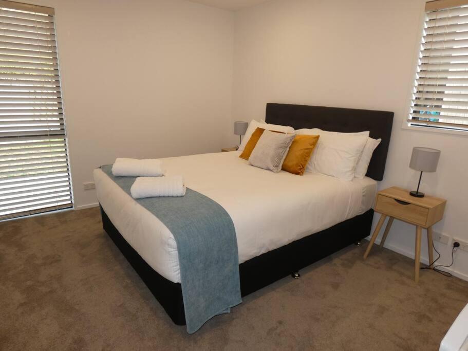 Remarkable, Cozy 3 Bedroom, 2 Bathroom Townhouse Κουίνσταουν Εξωτερικό φωτογραφία