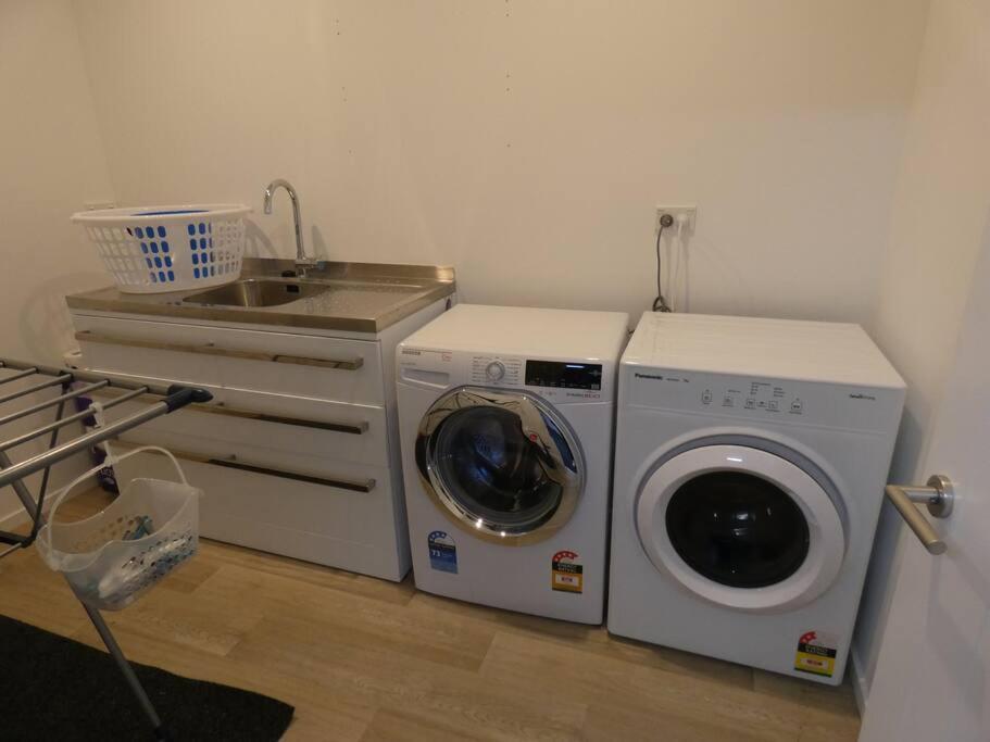 Remarkable, Cozy 3 Bedroom, 2 Bathroom Townhouse Κουίνσταουν Εξωτερικό φωτογραφία